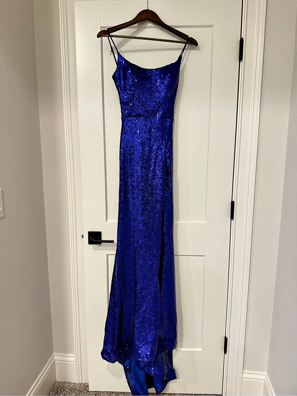 B. Darlin Women's Blue Sequin Maxi Dress Like New. Fits size 3/4.